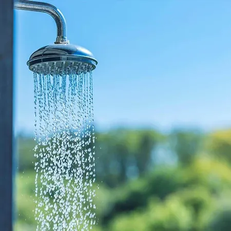 6813-allinge-aeblebakken-5 بيت للعطل *