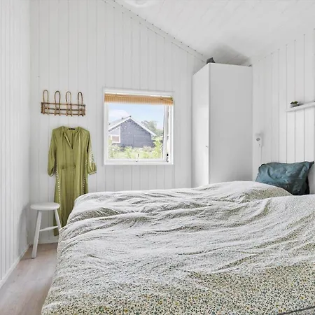 6813-allinge-aeblebakken-5 * إلينغه