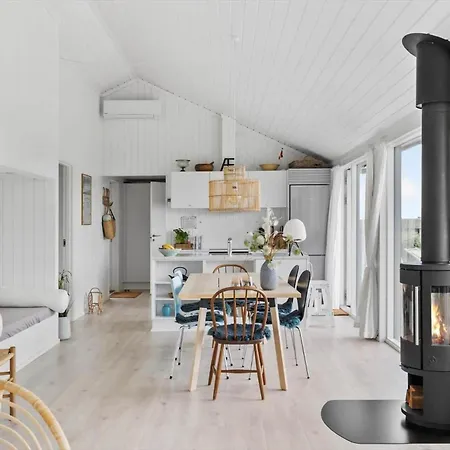 بيت للعطل 6813-allinge-aeblebakken-5 *